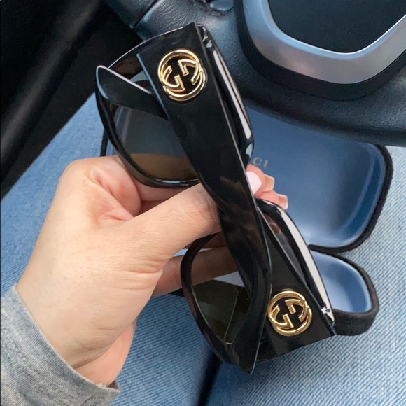 Gucci Sunglasses - Picture 5 of 6